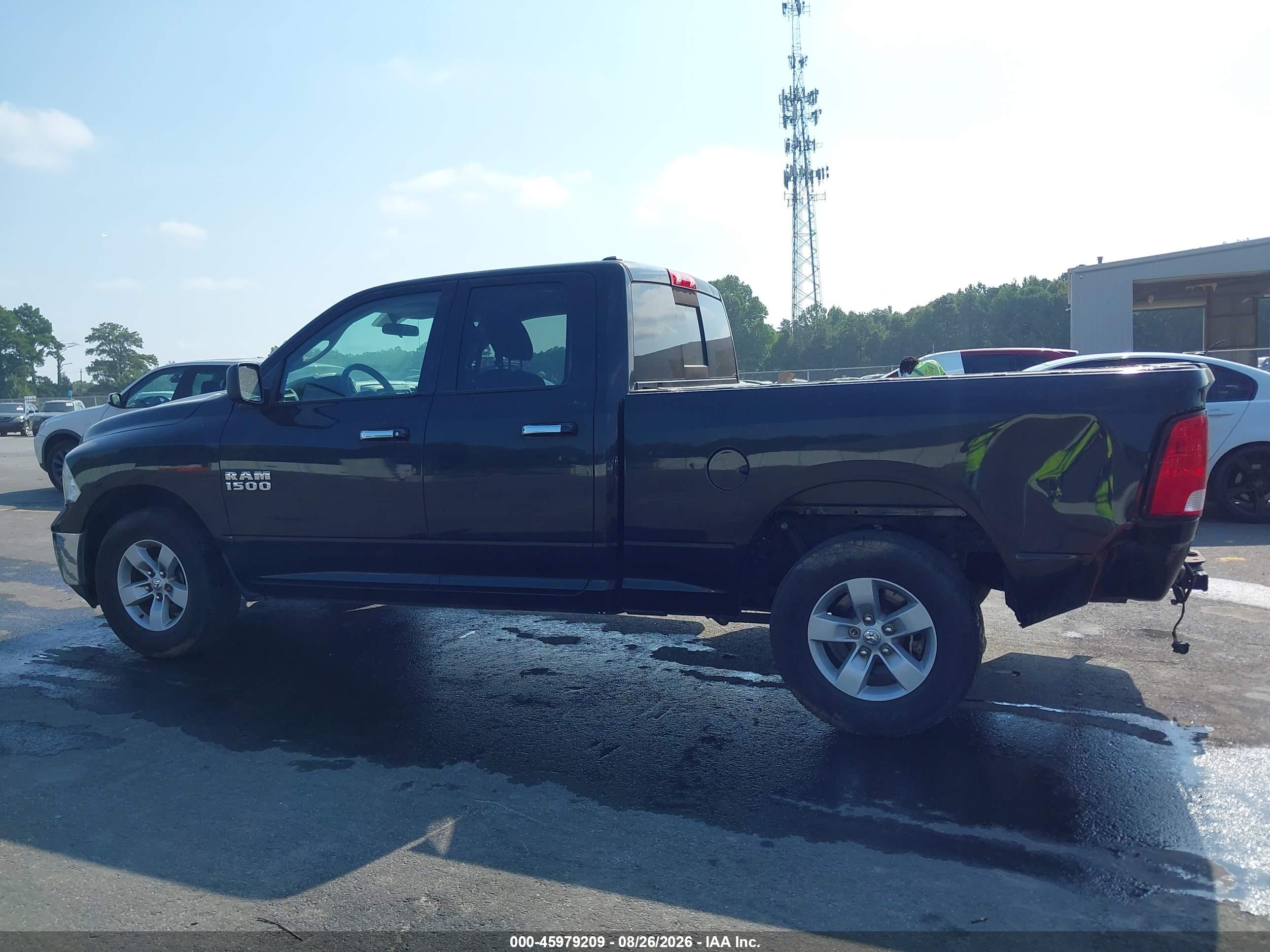2018 RAM 1500 SLT  4X2 6'4 BOX