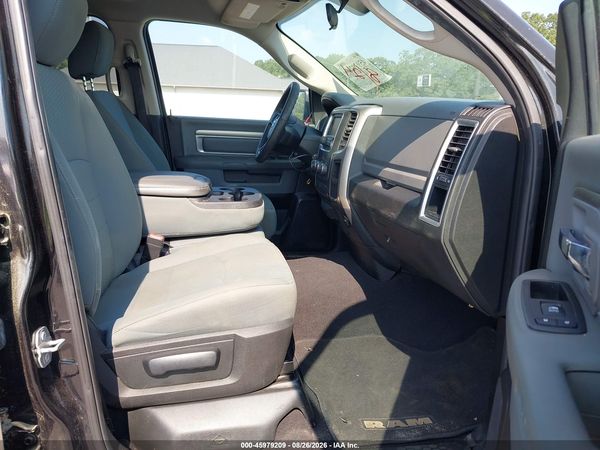 2018 RAM 1500 SLT  4X2 6'4 BOX