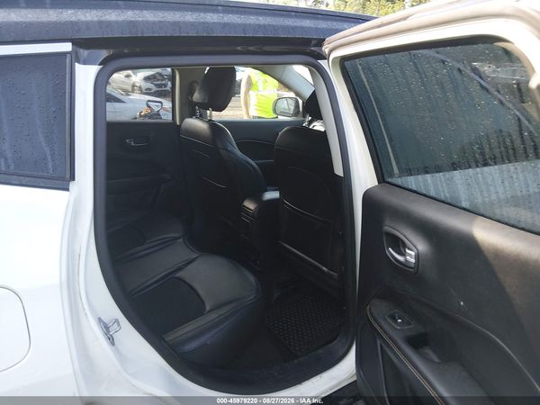 2019 JEEP COMPASS LATITUDE — I8