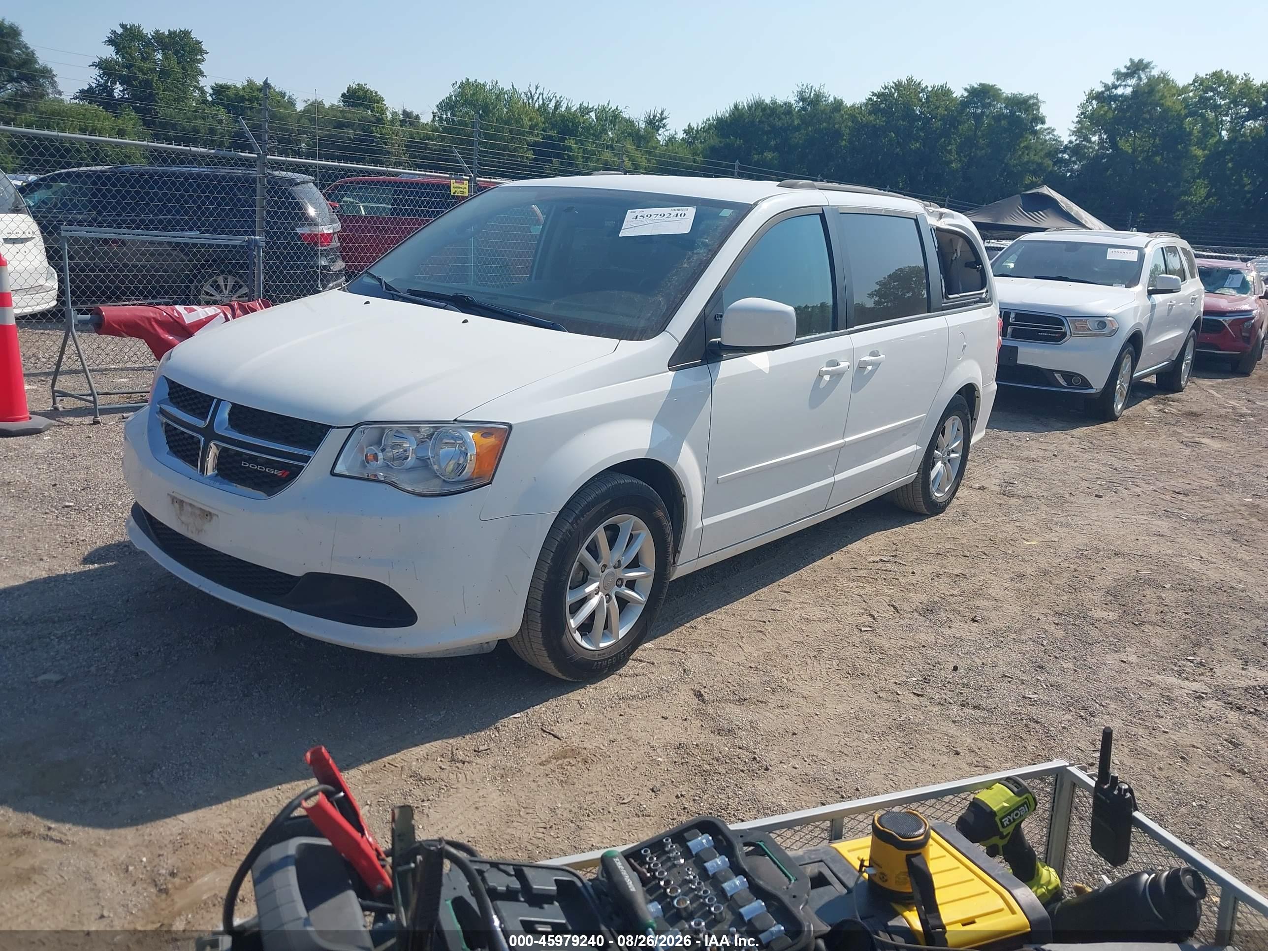 2016 DODGE GRAND CARAVAN SXT — I2
