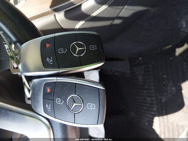 2020 MERCEDES-BENZ GLC 300 GLC300 — I11