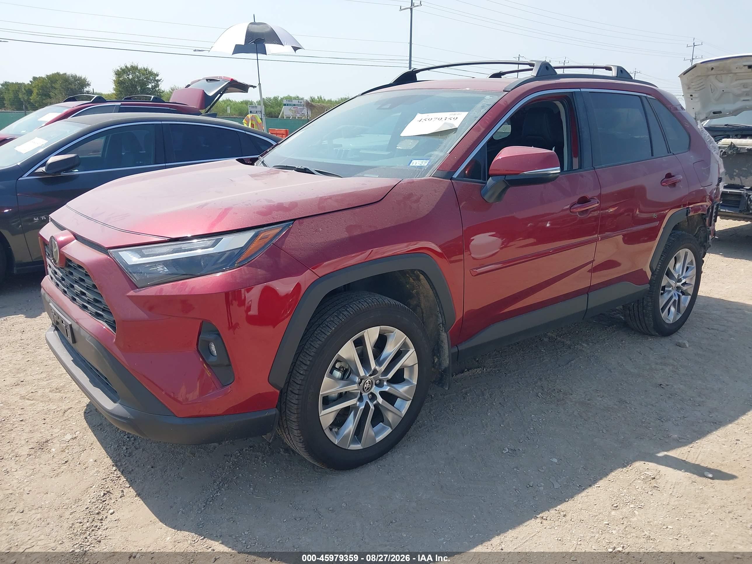 2025 TOYOTA RAV4 XLE PREMIUM — I2