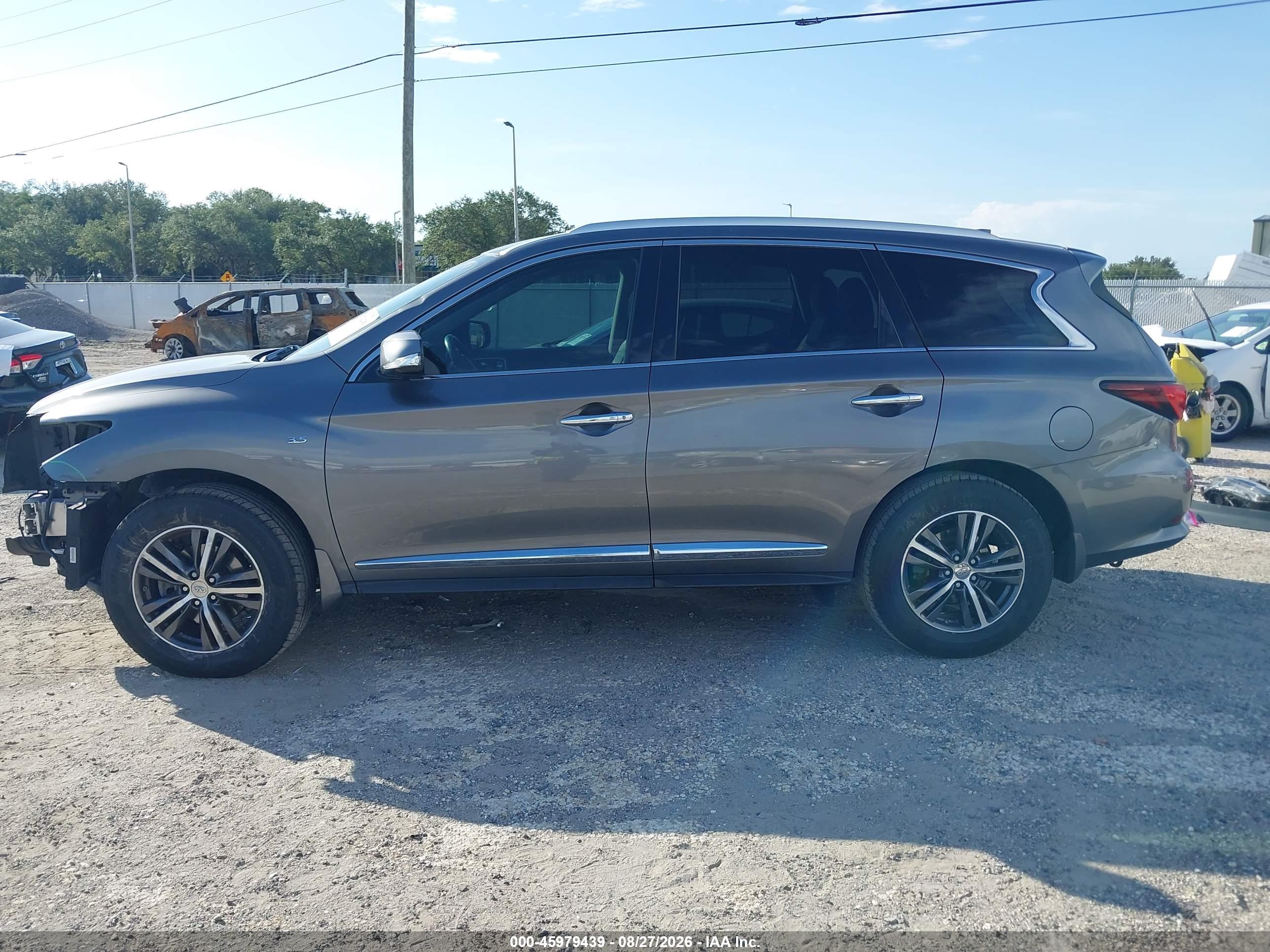2019 INFINITI QX60 LUXE
