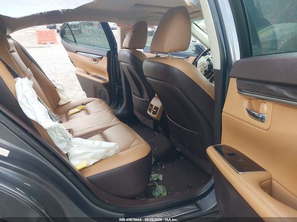 2018 LEXUS ES 350 — I8