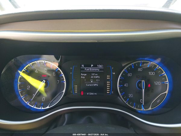 2023 CHRYSLER VOYAGER LX
