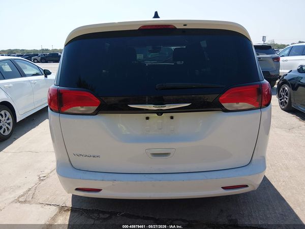2023 CHRYSLER VOYAGER LX