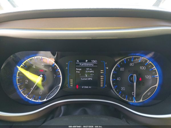2023 CHRYSLER VOYAGER LX