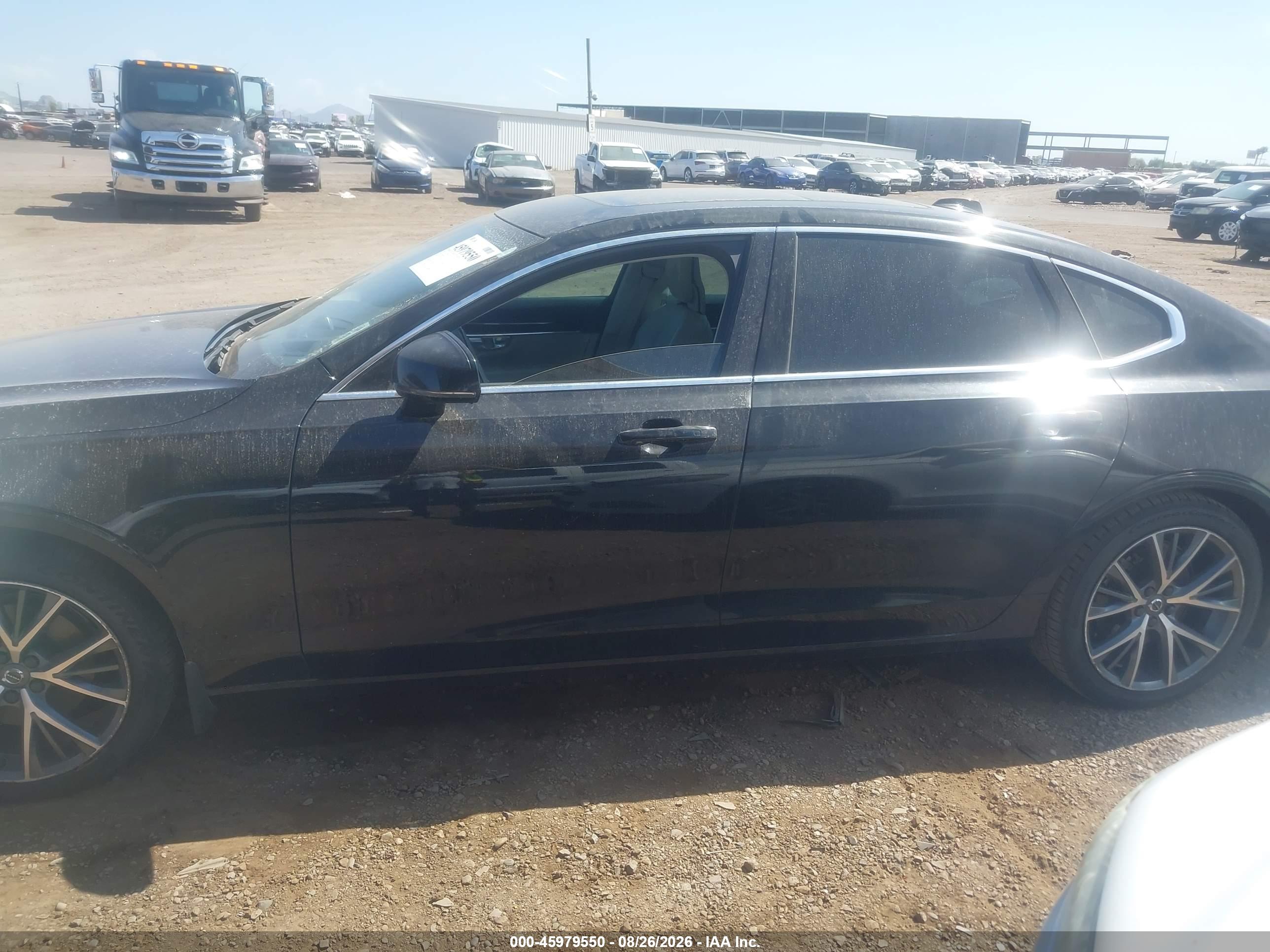 2018 VOLVO S90 T5 MOMENTUM