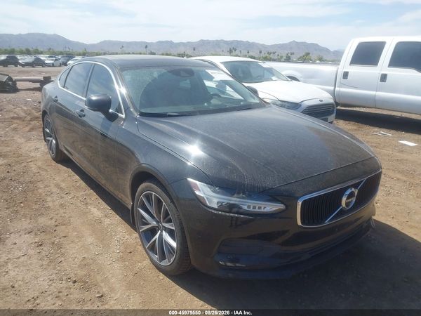 2018 VOLVO S90 T5 MOMENTUM