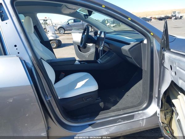 2026 TESLA MODEL Y — I4