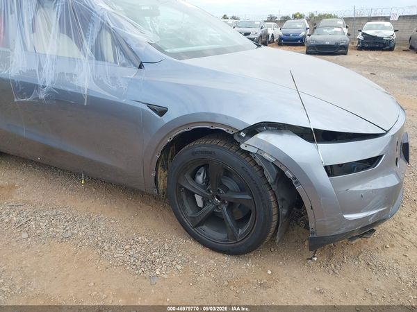 2026 TESLA MODEL Y — I111