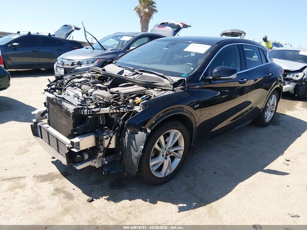 2017 INFINITI QX30