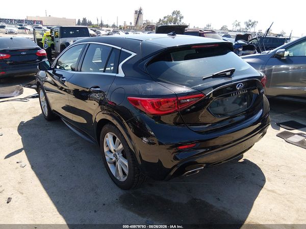 2017 INFINITI QX30