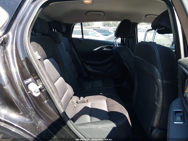 2017 INFINITI QX30