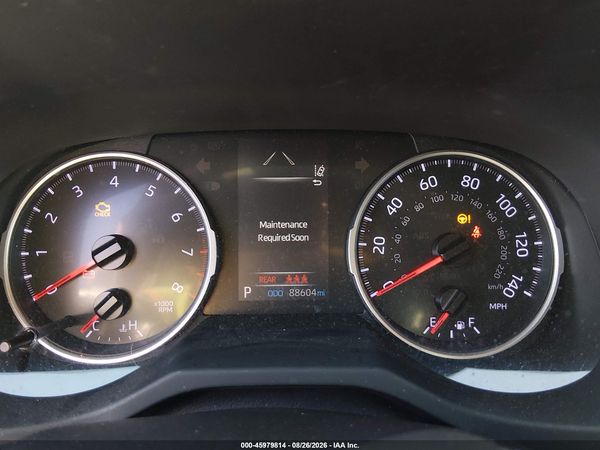 2019 TOYOTA RAV4 LE — I7