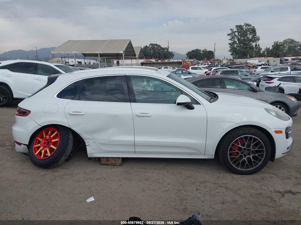 2015 PORSCHE MACAN TURBO — I116