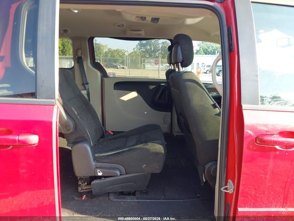 2015 DODGE GRAND CARAVAN SXT — I8