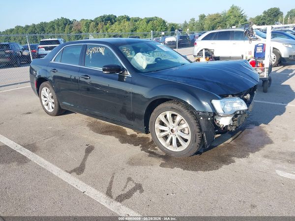 2017 CHRYSLER 300 LIMITED AWD — I1