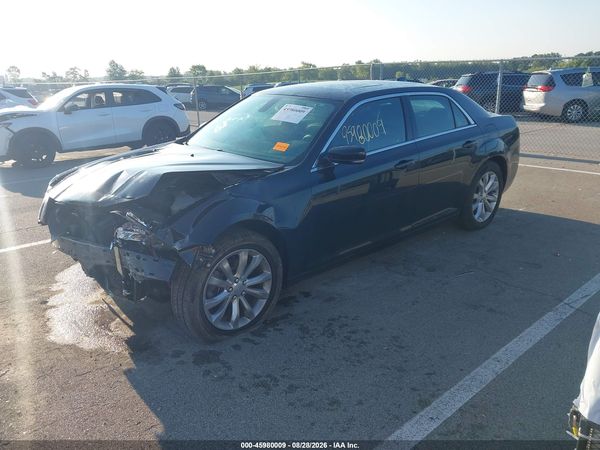 2017 CHRYSLER 300 — I2