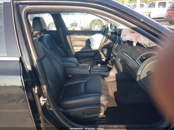 2017 CHRYSLER 300 LIMITED AWD — I5