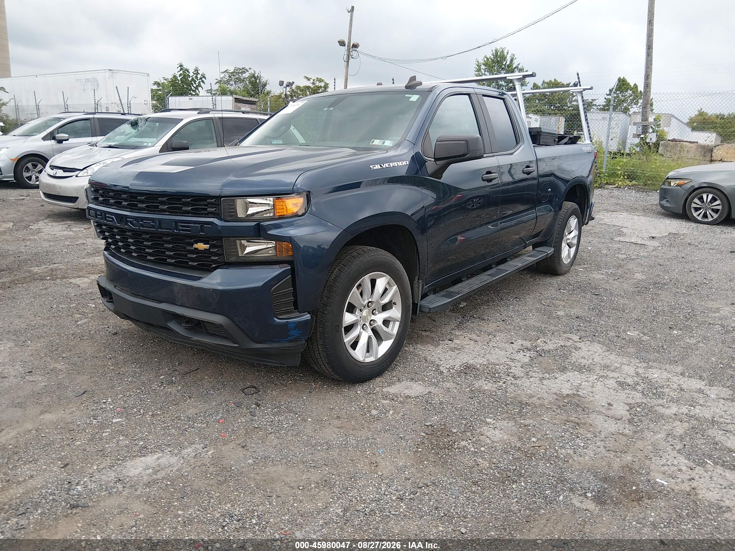 2021 CHEVROLET SILVERADO 1500 4WD  STANDARD BED CUSTOM — I2