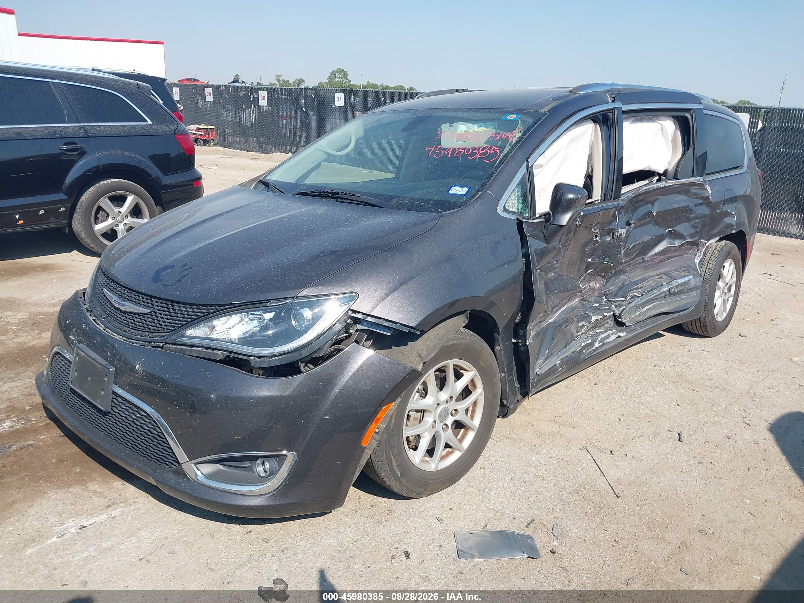 2020 CHRYSLER PACIFICA TOURING L — I2