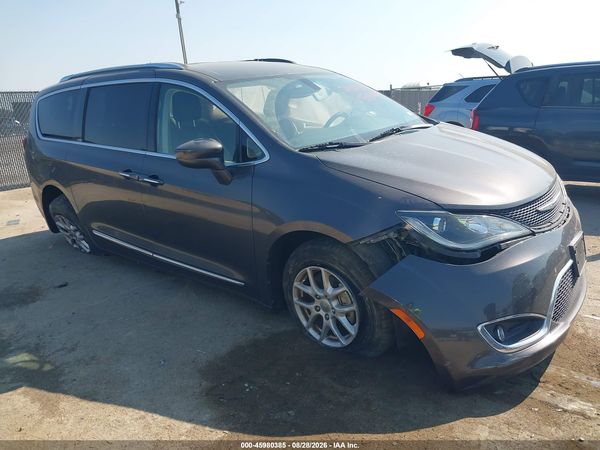 2020 CHRYSLER PACIFICA TOURING L — I1