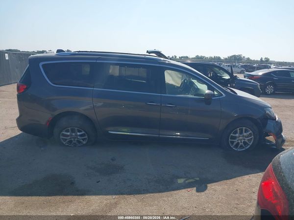 2020 CHRYSLER PACIFICA TOURING L — I116