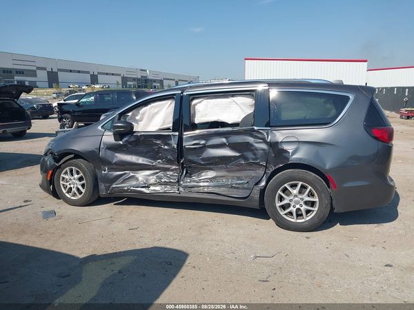 2020 CHRYSLER PACIFICA TOURING L — I117