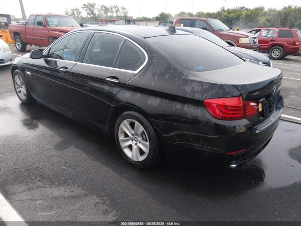 2013 BMW 528I XDRIVE — I3