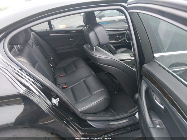2013 BMW 528I XDRIVE — I8