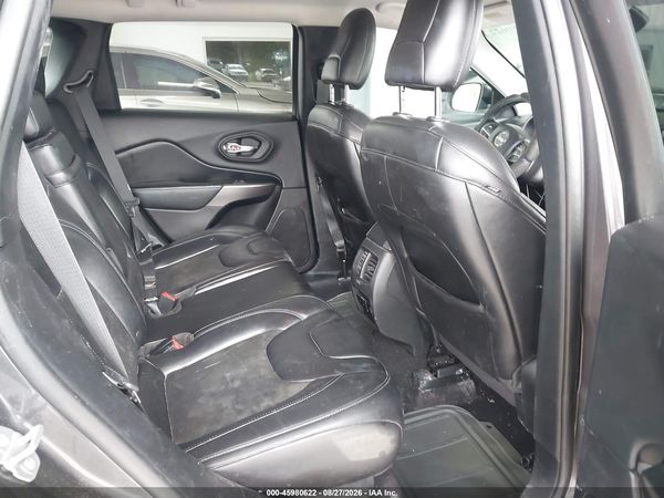 2019 JEEP CHEROKEE LATITUDE PLUS FWD — I8