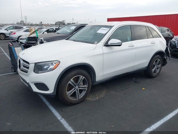 2017 MERCEDES-BENZ GLC 300 — I2