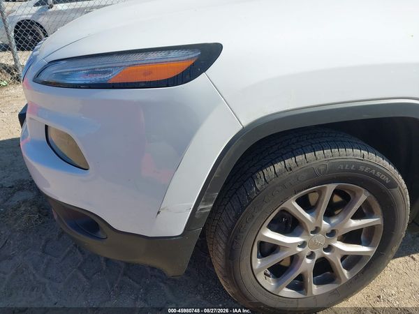 2016 JEEP CHEROKEE LATITUDE — I152