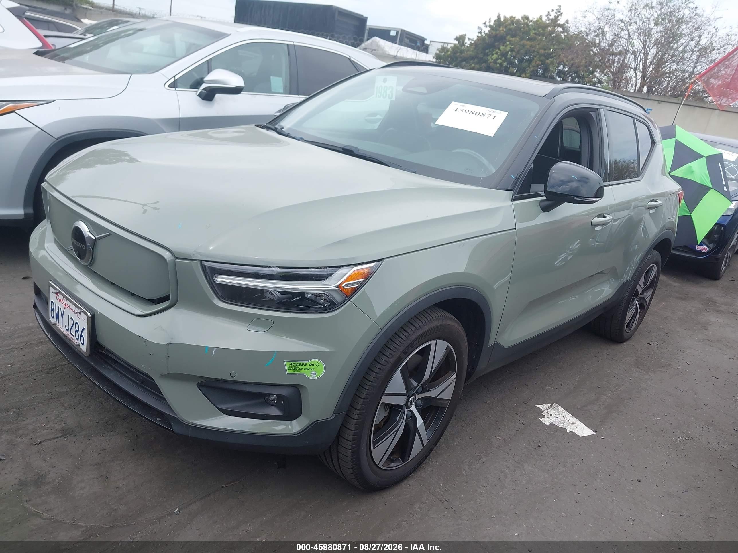 2021 VOLVO XC40 RECHARGE PURE ELECTRIC P8 — I2