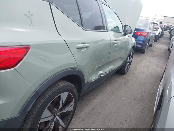 2021 VOLVO XC40 RECHARGE PURE ELECTRIC P8 — I6