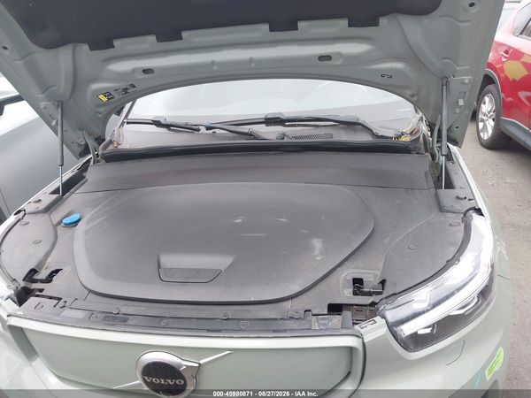 2021 VOLVO XC40 RECHARGE PURE ELECTRIC P8 — I10