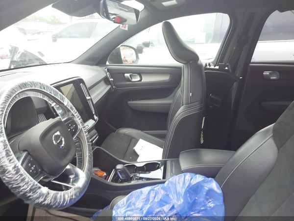 2021 VOLVO XC40 RECHARGE PURE ELECTRIC P8 — I152