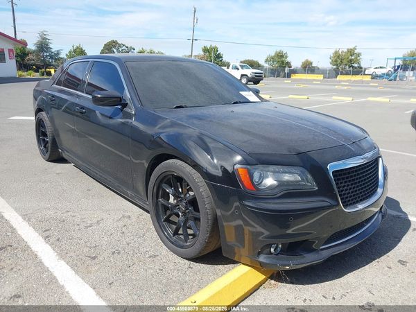 2013 CHRYSLER 300 SRT8