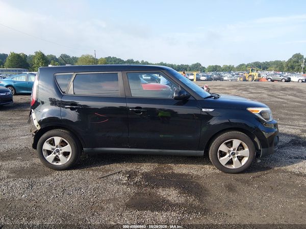 2017 KIA SOUL Base — I116