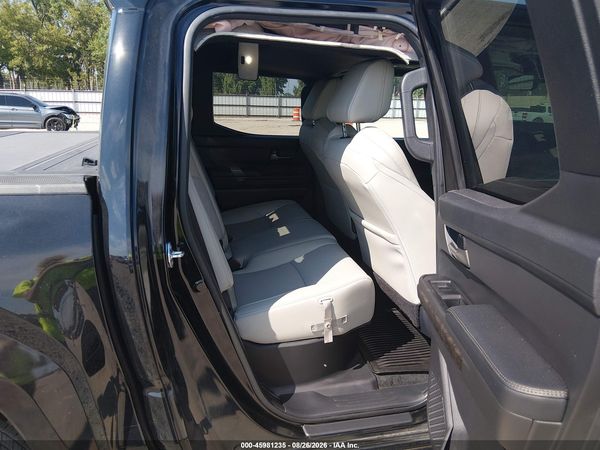 2024 TOYOTA TACOMA LIMITED — I8