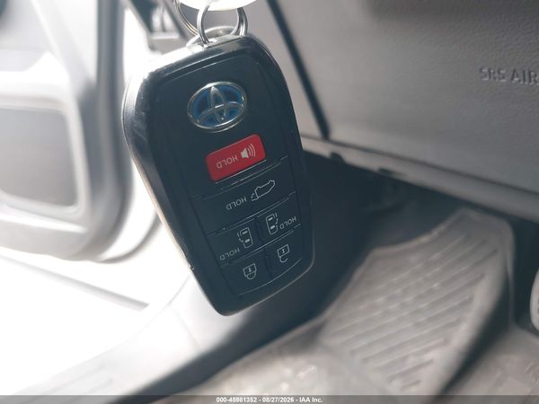 2021 TOYOTA SIENNA XSE