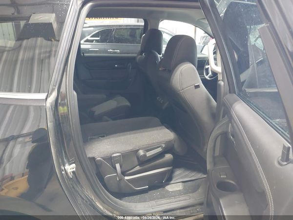 2016 CHEVROLET TRAVERSE LT — I8