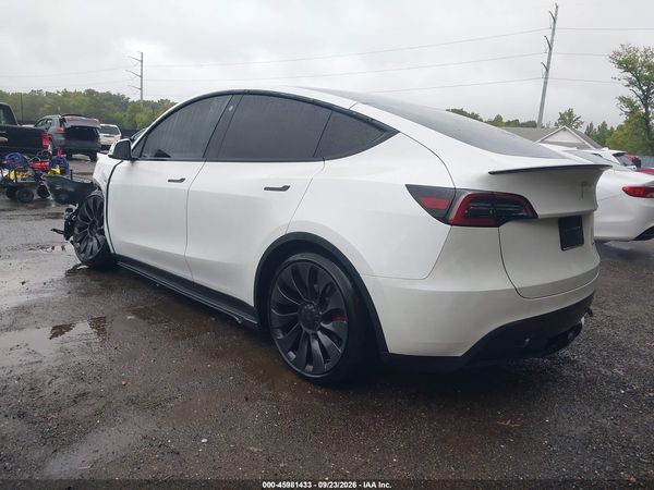 2023 TESLA MODEL Y — I3