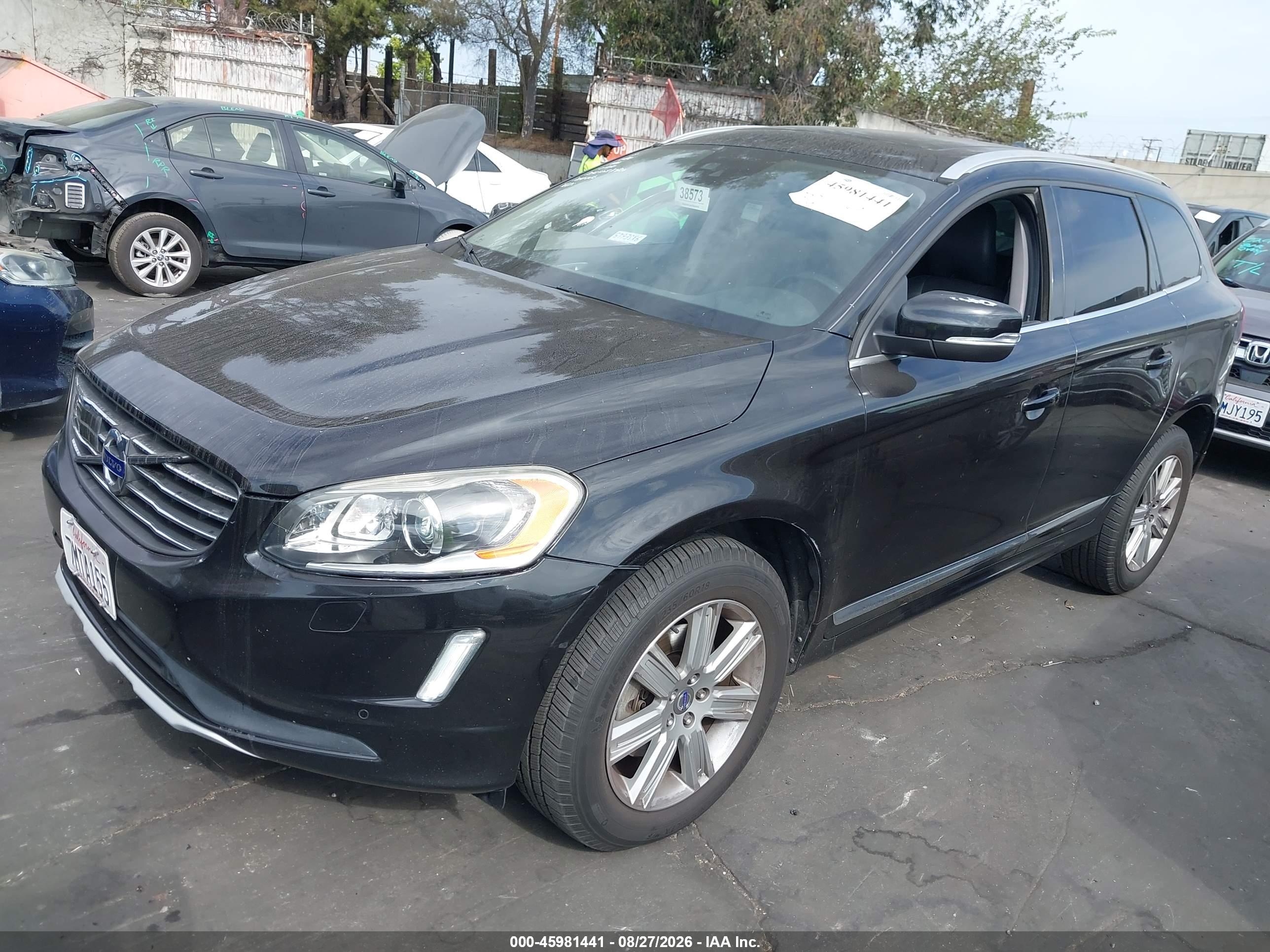 2016 VOLVO XC60 T6 PLATINUM — I2