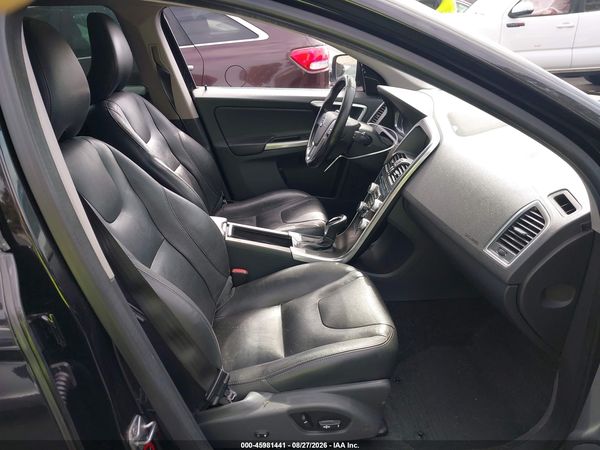 2016 VOLVO XC60 T6 PLATINUM — I5