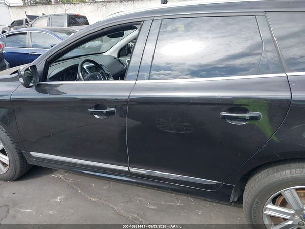 2016 VOLVO XC60 T6 PLATINUM — I117