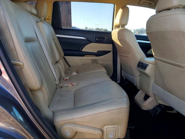 2015 TOYOTA HIGHLANDER