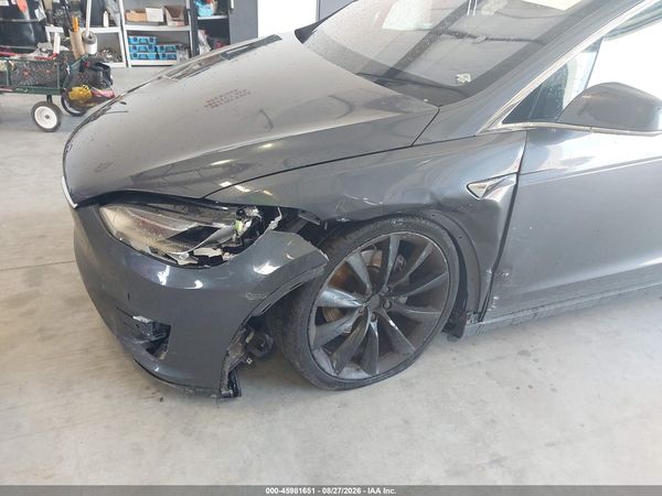 2017 TESLA MODEL X — I6