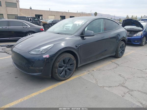 2025 TESLA MODEL Y — I2